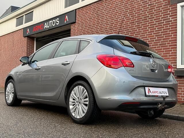 Occasion Opel Astra Cosmo 101 PK (74 kW) 2013 Grijs Hatchback