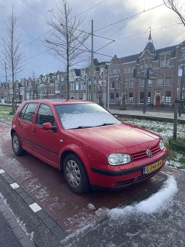 Rood Gebruikt 2002 VW Golf IV Highline Hatchback | € 1.000 (Super prijs) - Afbeelding 1/4