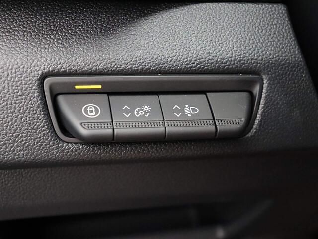 Gris comete Gebruikt 2024 Renault Trafic Van | € 27.785 (Super prijs) - Afbeelding 1/1