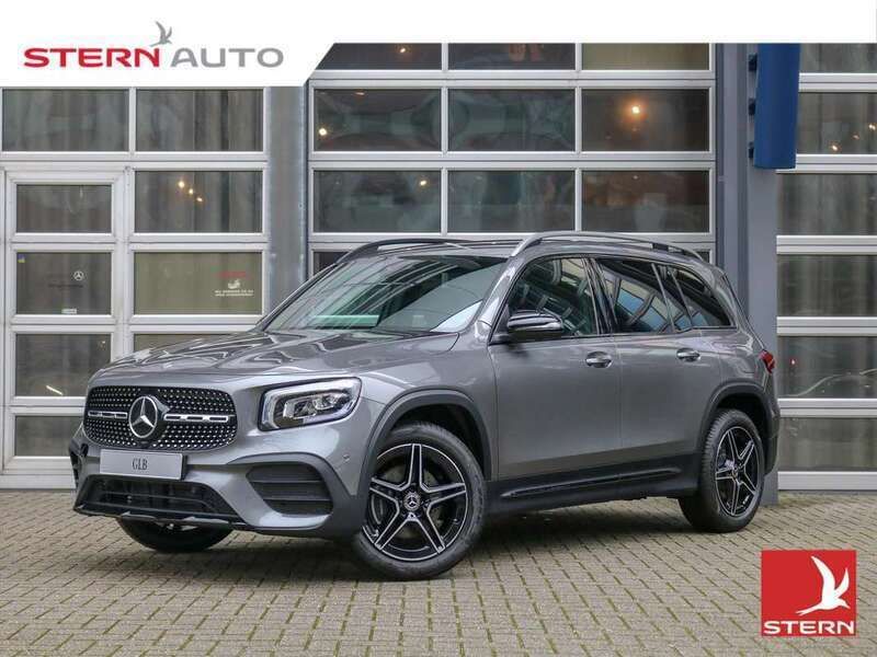Grijs Gebruikt 2020 Mercedes GLB200 Premium SUV | € 64.170 - Afbeelding 1/4