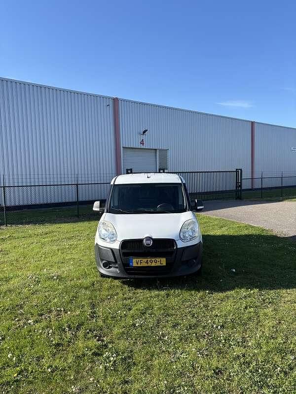 Gebruikt 2013 Fiat Doblò S MPV | € 5.500 (Duur) - Afbeelding 1/4