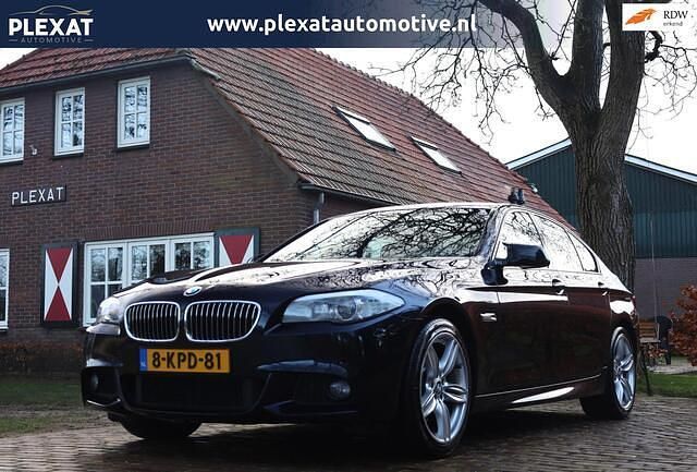 Zwart Gebruikt 2013 BMW 528 Executive Sedan | € 15.945 (Eerlijke prijs) - Afbeelding 1/4