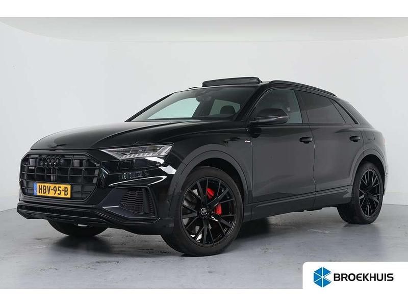 Zwart Gebruikt 2024 Audi Q8 Competition SUV | € 94.900 (Eerlijke prijs) - Afbeelding 1/4