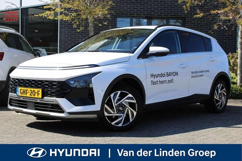 Wit Gebruikt 2024 Hyundai Bayon Premium SUV | € 29.950 - Afbeelding 1/4