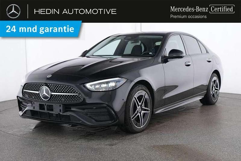 Zwart, metallic lak Gebruikt 2025 Mercedes C300e AMG line Sedan | € 59.900 (Iets duurder) - Afbeelding 1/3