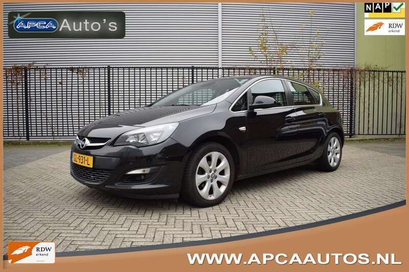 Zwart, metallic lak Gebruikt 2015 Opel Astra Hatchback | € 7.945 (Goede deal) - Afbeelding 1/4