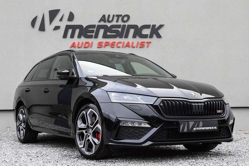 Zwart Occasion 2021 Skoda Octavia Business Line Stationwagen | € 24.950 (Duur) - Afbeelding 1/4
