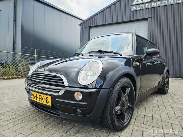 Zwart Gebruikt 2003 Mini ONE Hatchback | € 1.999 (Goede deal) - Afbeelding 1/4