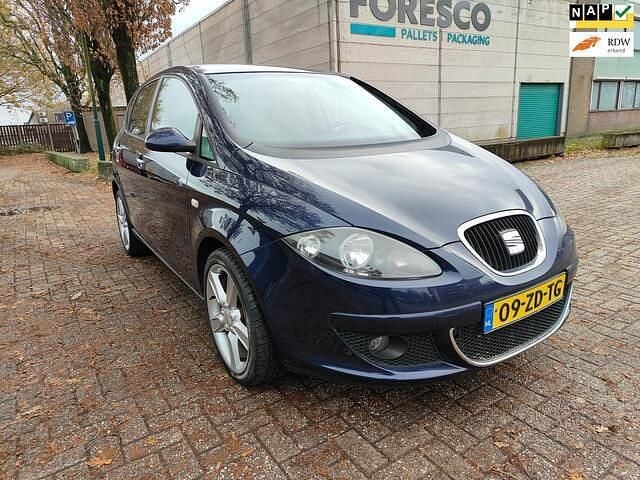 Blauw (metallic) Occasion 2008 Seat Altea MPV | € 3.450 (Eerlijke prijs) - Afbeelding 1/4
