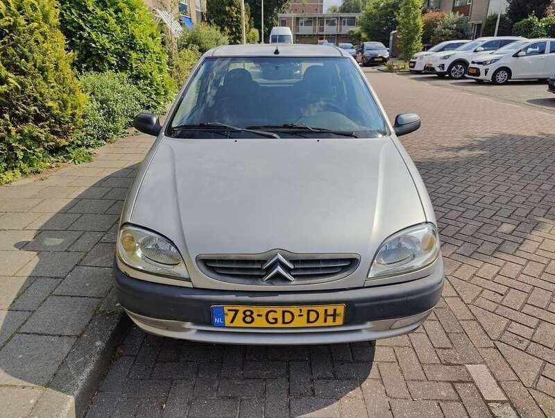 Grijs Gebruikt 2000 Citroën Saxo Hatchback | € 850 (Eerlijke prijs) - Afbeelding 1/4