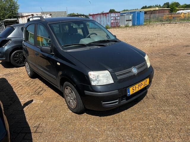 Zwart Gebruikt 2004 Fiat Panda Dynamic Hatchback | € 650 (Eerlijke prijs) - Afbeelding 1/4