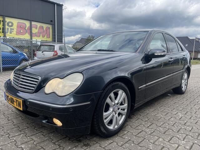 Zwart Gebruikt 2004 Mercedes C180 Elegance Sedan | € 3.499 (Eerlijke prijs) - Afbeelding 1/4