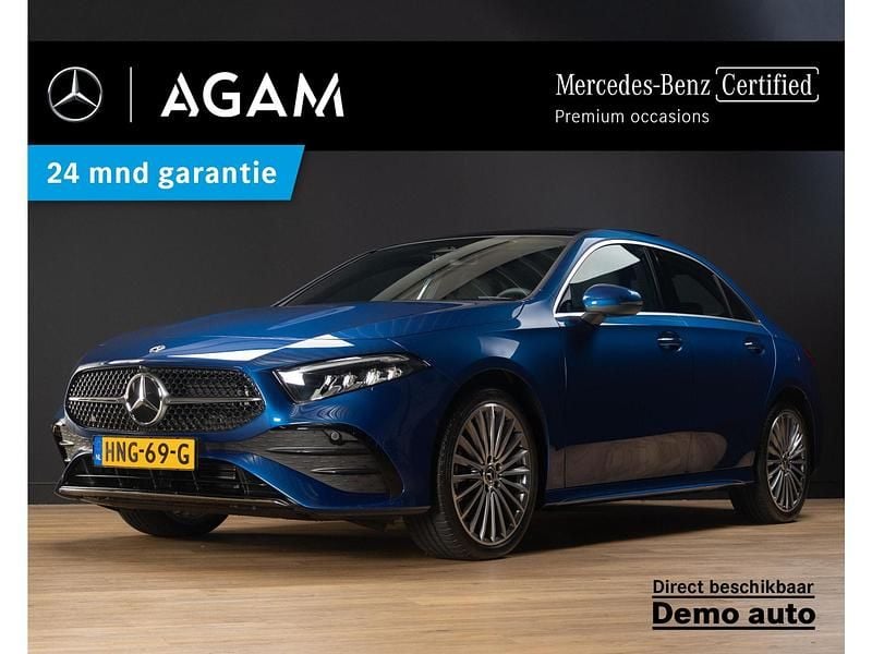 Blauw Gebruikt 2025 Mercedes A250 AMG line Sedan | € 42.950 (Iets duurder) - Afbeelding 1/4