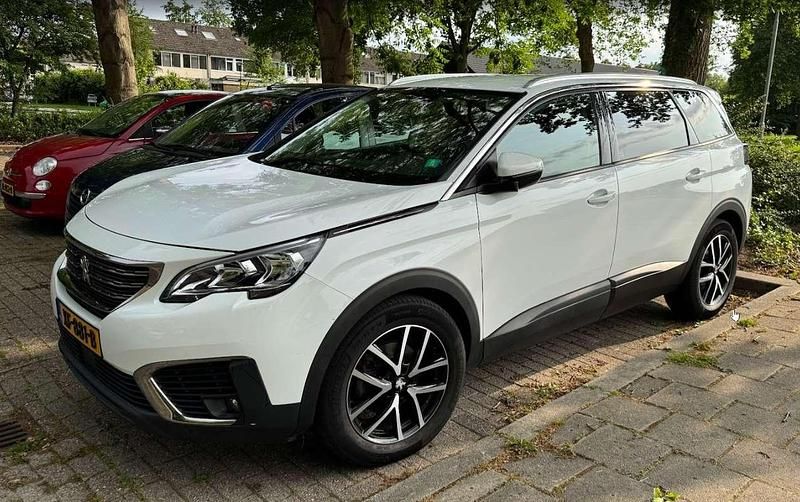 Wit Gebruikt 2019 Peugeot 5008 MPV | € 16.500 (Eerlijke prijs) - Afbeelding 1/4
