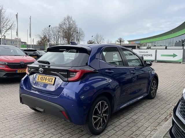 Occasion Toyota Yaris Hybrid 116 PK (85 kW) 2021 Blauw Hatchback