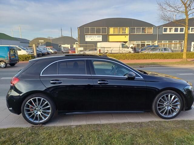 Zwart Gebruikt 2020 Mercedes A220 Premium Plus Hatchback | € 26.995 (Eerlijke prijs) - Afbeelding 1/4