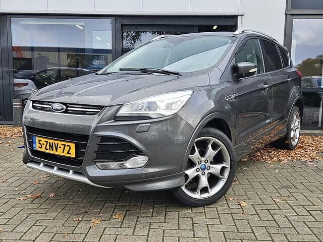 Grijs Gebruikt 2015 Ford Kuga Titanium SUV | € 10.800 (Eerlijke prijs) - Afbeelding 1/4