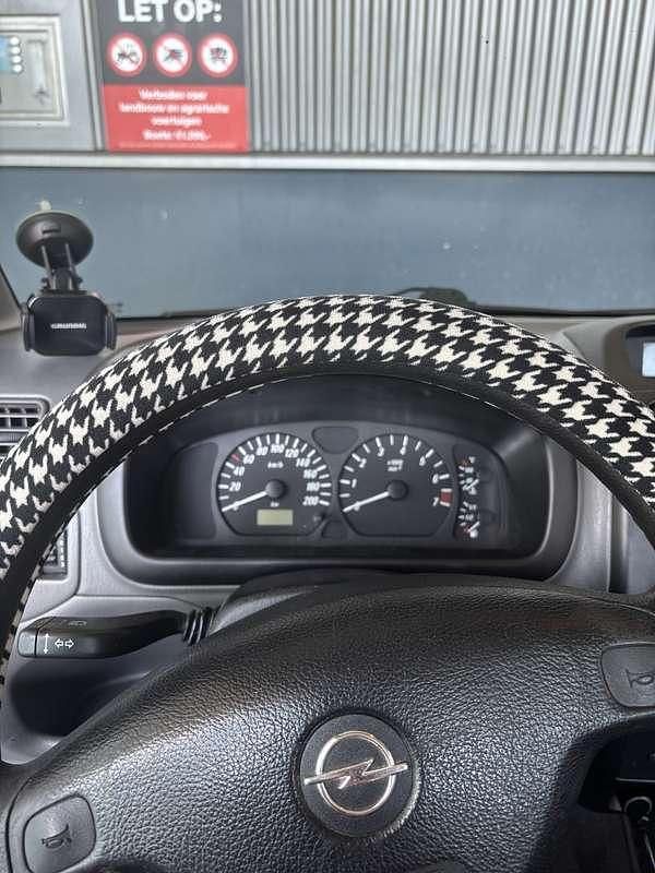 Grijs Gebruikt 2001 Opel Agila Comfort MPV | € 750 (Eerlijke prijs) - Afbeelding 1/4