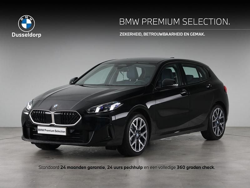 Zwart Gebruikt 2024 BMW 120 Comfort Edition Hatchback | € 32.750 (Goede deal) - Afbeelding 1/4