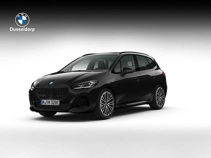 Zwart Nieuw 2025 BMW 225 Active Tourer Comfort Edition MPV | € 61.281 (Eerlijke prijs) - Afbeelding 1/4