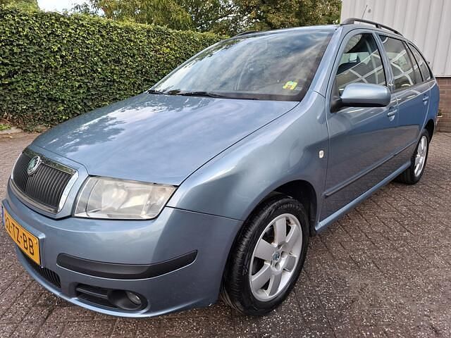 Blauw Gebruikt 2007 Skoda Fabia Stationwagen | € 1.495 (Eerlijke prijs) - Afbeelding 1/4