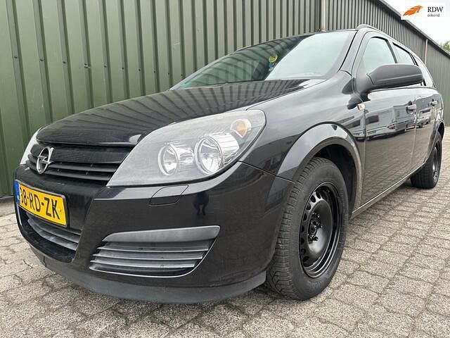 Zwart Gebruikt 2005 Opel Astra Essentia Stationwagen | € 1.150 (Eerlijke prijs) - Afbeelding 1/4