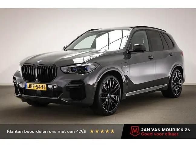 Grijs Gebruikt 2022 BMW X5 Executive SUV | € 67.900 (Iets duurder) - Afbeelding 1/4