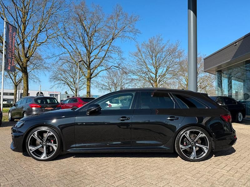 Occasion Audi RS4 S-Line 451 PK (331 kW) 2021 Zwart Stationwagen