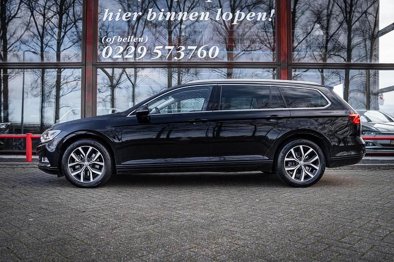 Occasion VW Passat Highline 150 PK (110 kW) 2019 Zwart (metallic) Stationwagen