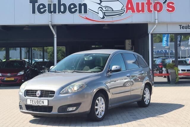 Grijs Gebruikt 2008 Fiat Croma Hatchback | € 1.395 (Goede deal) - Afbeelding 1/4