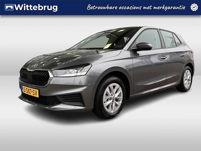 Grijs Occasion 2023 Skoda Fabia Ambition Hatchback | € 16.950 (Eerlijke prijs) - Afbeelding 1/2