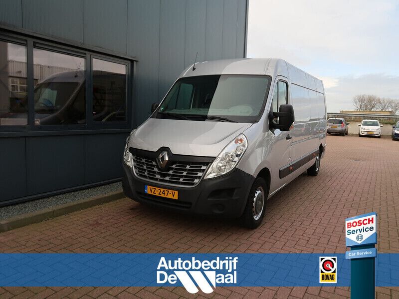Grijs Gebruikt 2016 Renault Master Van | € 14.750 - Afbeelding 1/4