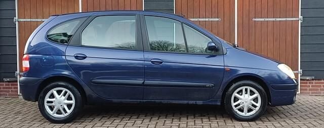 Occasion Renault Scénic Authentique 108 PK (79 kW) 2002 Blauw MPV