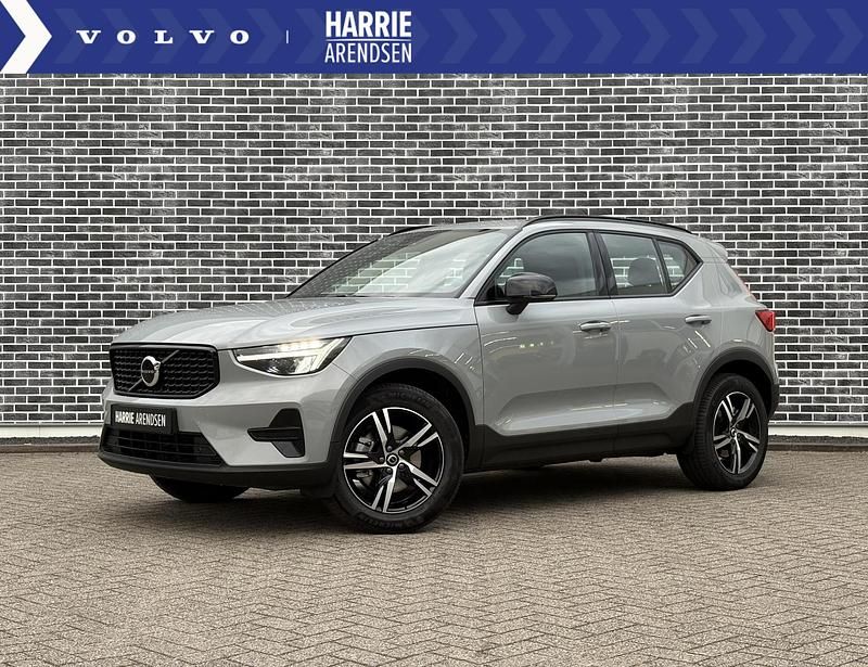 Grijs Gebruikt 2025 Volvo XC40 Plus SUV | € 45.694 (Eerlijke prijs) - Afbeelding 1/4