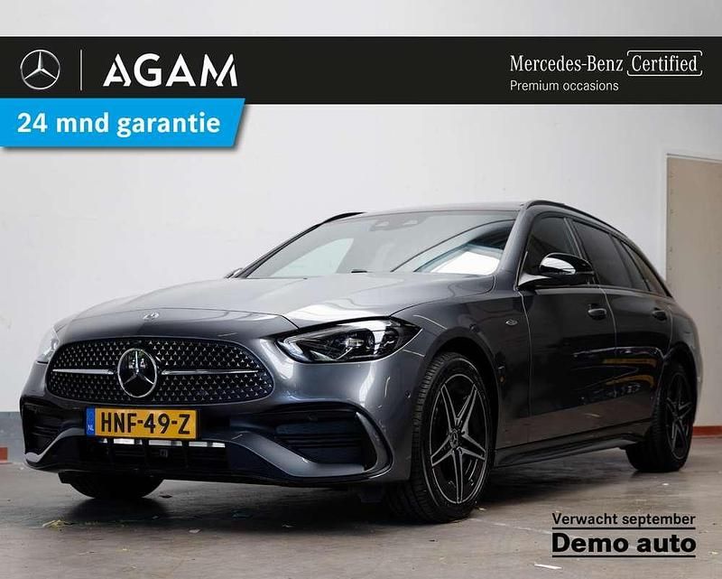 Grijs Gebruikt 2025 Mercedes C300e Business Stationwagen | € 59.950 (Duur) - Afbeelding 1/4
