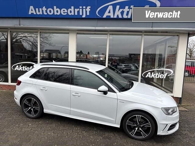 Wit Occasion 2015 Audi e-tron Ambition SUV | € 12.950 (Goede deal) - Afbeelding 1/4
