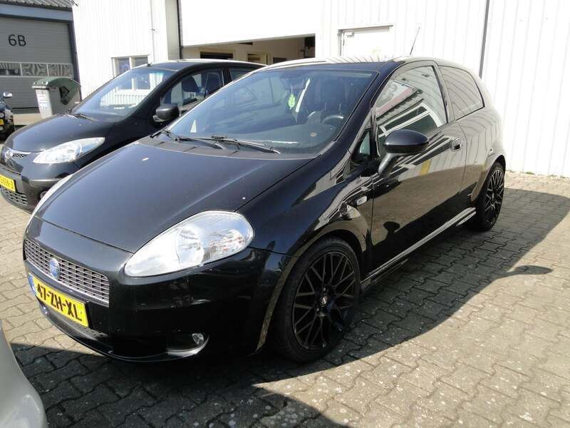 Zwart Gebruikt 2008 Fiat Punto Sport Hatchback | € 2.750 (Iets duurder) - Afbeelding 1/4
