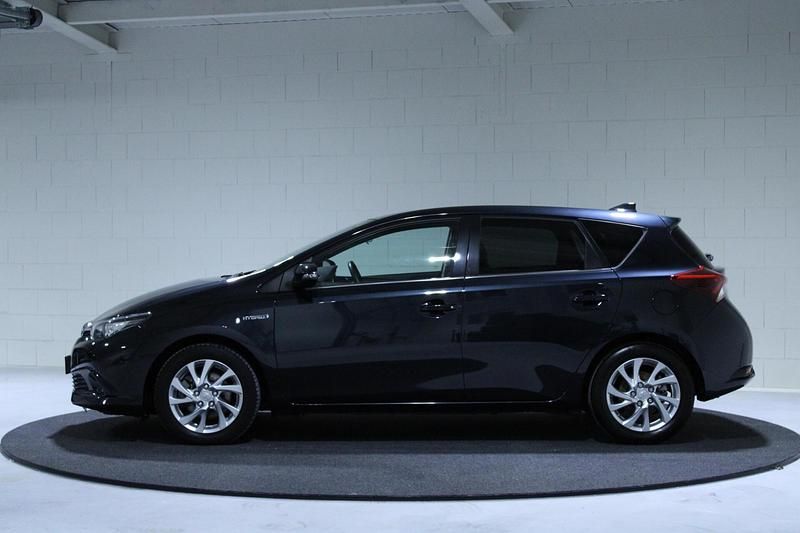 Occasion Toyota Auris Hybrid 99 PK (72 kW) 2015 Grijs Hatchback