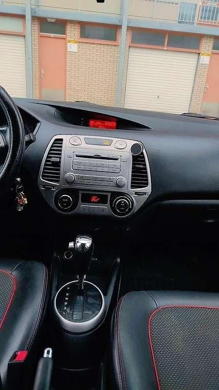 Occasion 2009 Hyundai i20 Comfort Sedan | € 3.100 (Eerlijke prijs) - Afbeelding 1/4