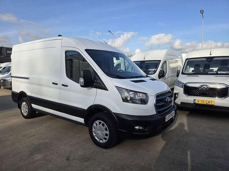 Wit Gebruikt 2023 Ford E-Transit Trend Van | € 23.750 (Super prijs) - Afbeelding 1/4