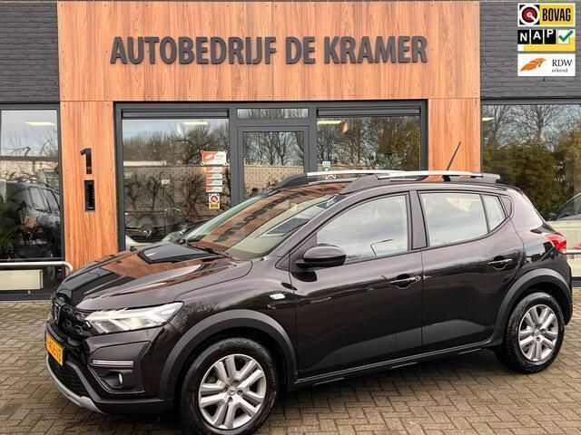 Hatchback Gebruikt 2022 Dacia Sandero Essentiel Hatchback | € 17.450 (Iets duurder) - Afbeelding 1/4