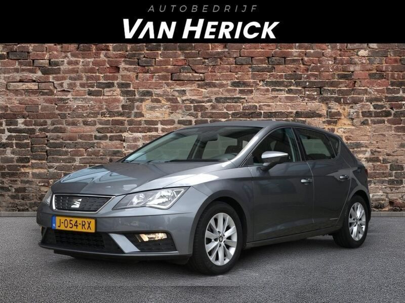 Grijs Gebruikt 2017 Seat Leon Style Stationwagen | € 13.745 (Eerlijke prijs) - Afbeelding 1/4