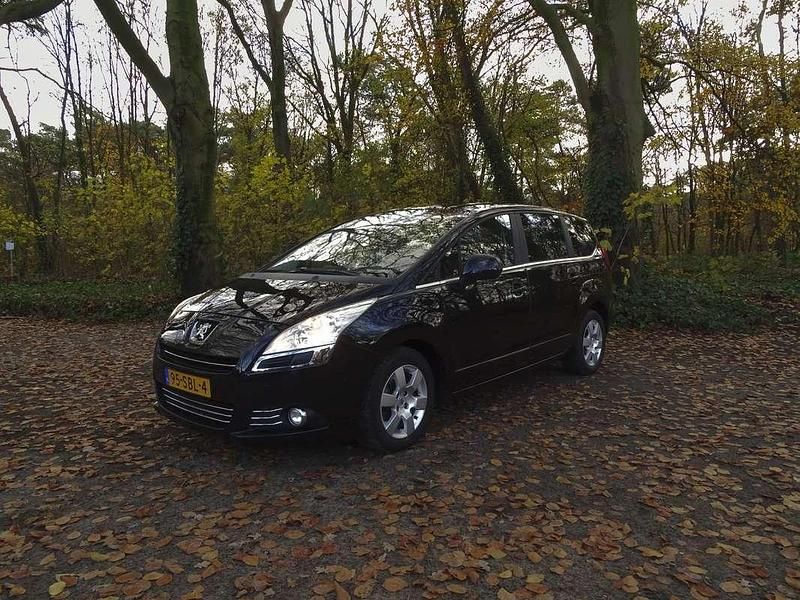 Occasion Peugeot 5008 120 PK (88 kW) 2011 Zwart Stationwagen