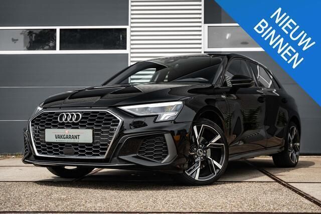 Zwart Gebruikt 2021 Audi A3 Sportback Business Hatchback | € 28.395 (Eerlijke prijs) - Afbeelding 1/4