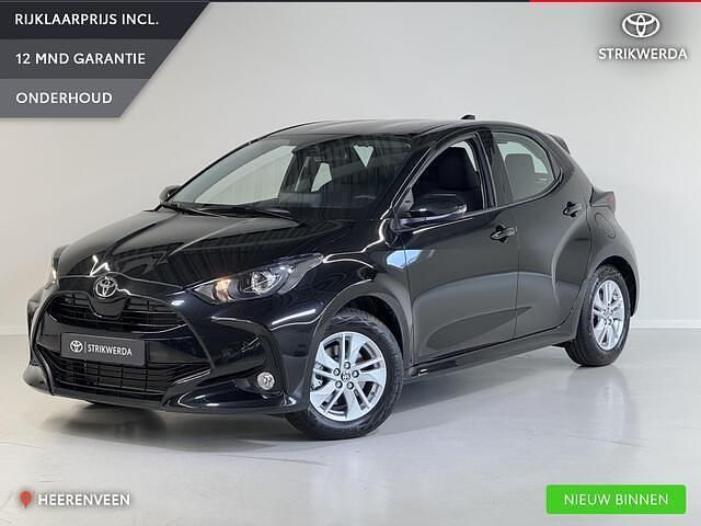 Zwart Nieuw 2025 Toyota Yaris Active Hatchback | € 27.445 (Eerlijke prijs) - Afbeelding 1/4