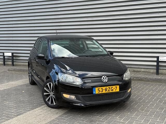Zwart Gebruikt 2011 VW Polo Comfortline Hatchback | € 2.950 (Goede deal) - Afbeelding 1/4