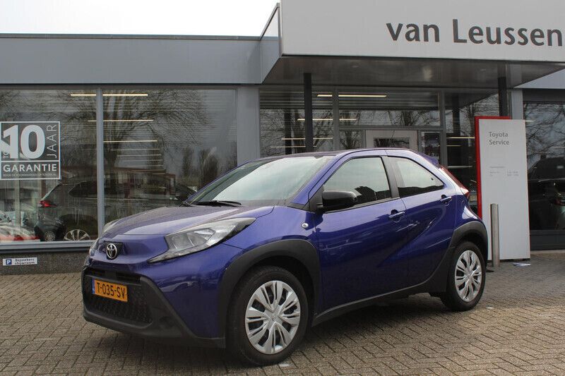 Gebruikt 2023 Toyota Aygo Play Hatchback | € 16.339 (Goede deal) - Afbeelding 1/1