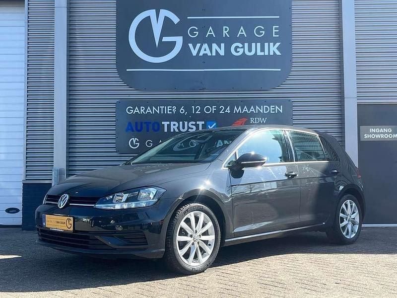 Grijs, metallic lak Gebruikt 2019 VW Golf VII Hatchback | € 12.495 (Goede deal) - Afbeelding 1/3