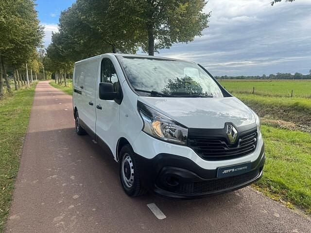 Wit Gebruikt 2018 Renault Trafic Komfort Van | € 10.950 (Goede deal) - Afbeelding 1/4
