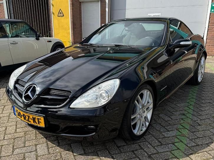 Occasion 2005 Mercedes SLK200 Cabriolet | € 13.950 (Duur) - Afbeelding 1/4